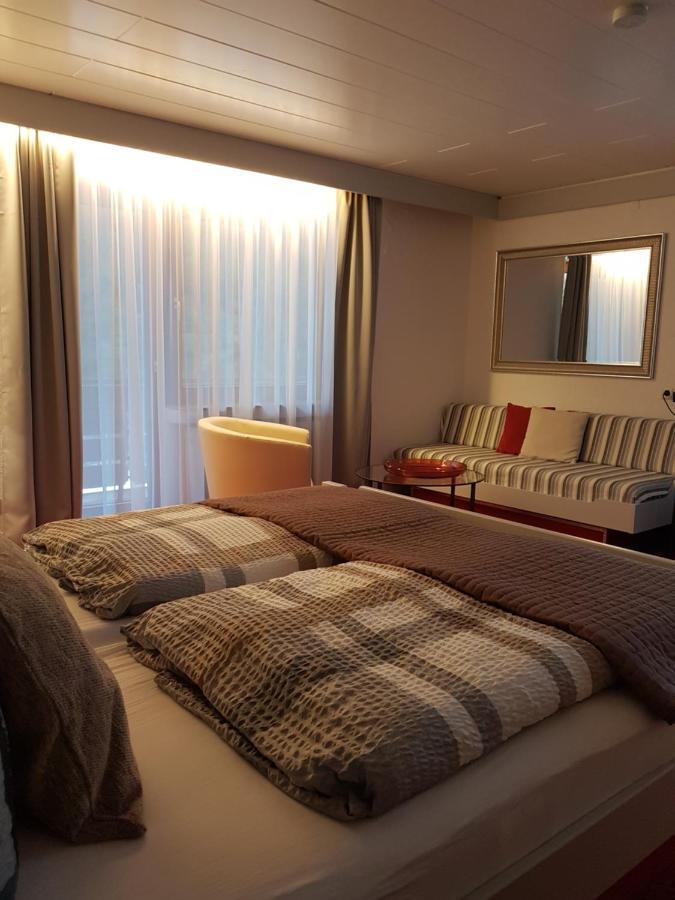 Hotel Restaurant Kniebishoehe 프로이덴슈타트 외부 사진